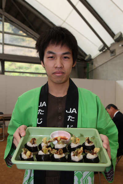 101107onigirikonte001.jpg