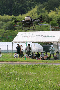 230605JAたじま　但馬農業高等学校　産業用ドローン飛行展示.jpg