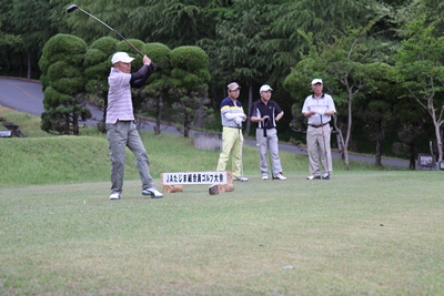 130530golf-santo.jpg