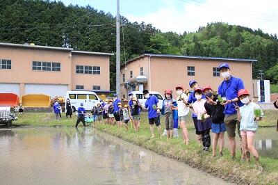 230514田植え3.jpg