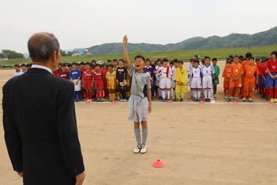 180430soccer1.jpg