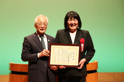 240316JAたじま　23年度養父市輝く女性活躍賞に吉村さん選出.jpg