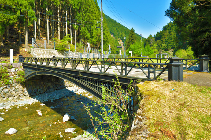 神子畑鋳鉄橋(重要文化財)